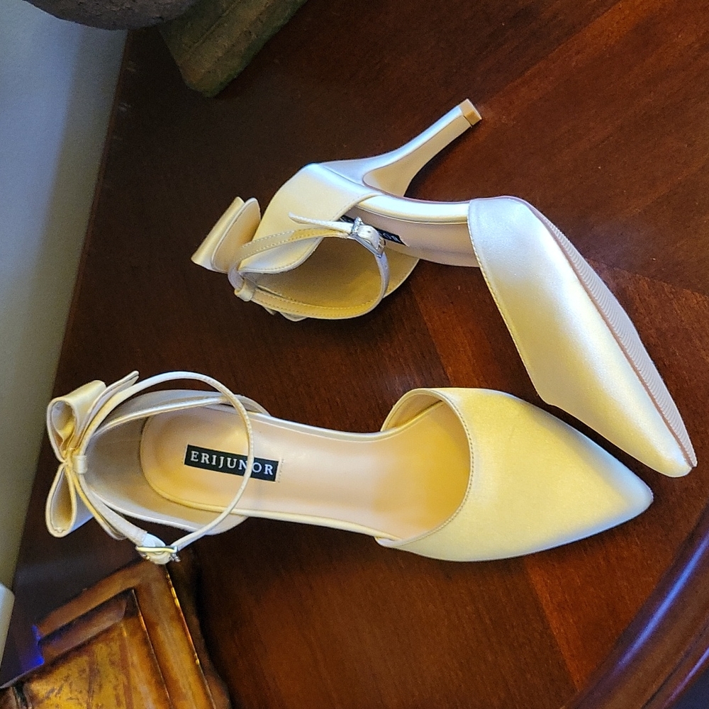 Erijunor champagne satin high 4" heel bow ankle strap evening wedding 8.5 NEW.…